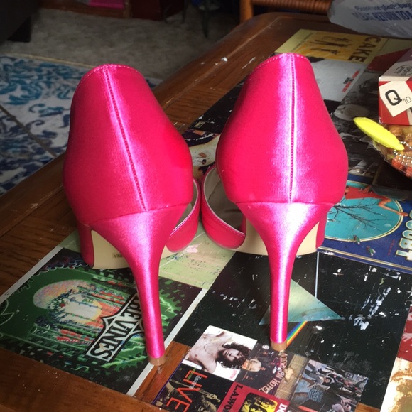 Hot pink stilettos - Picture 3 of 3
